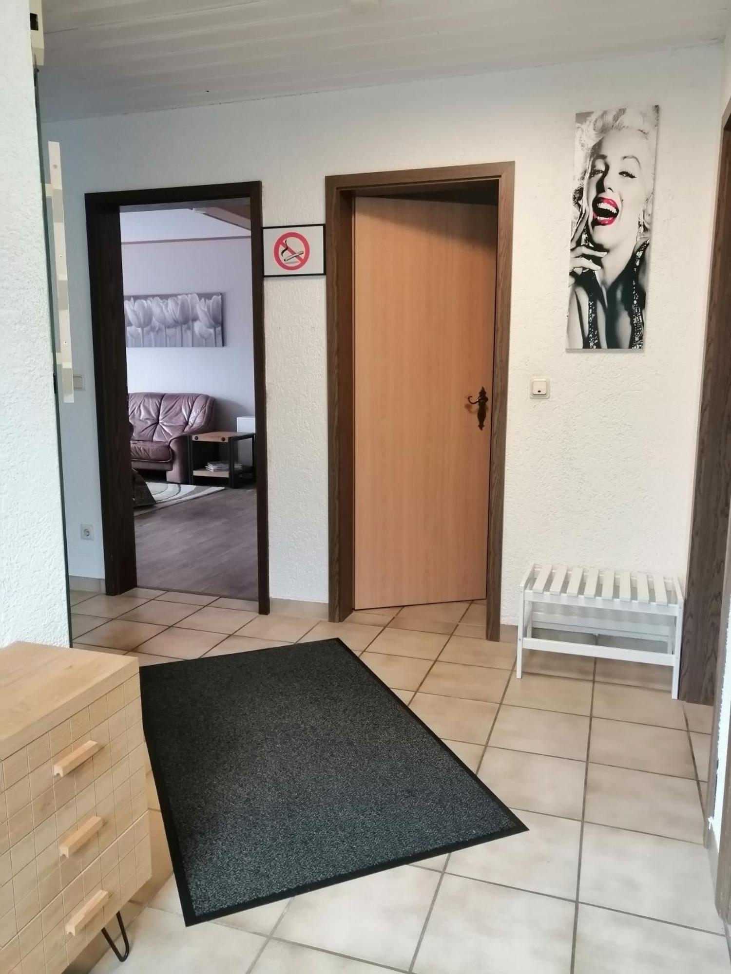 Haus Mohr - Ferienwohnung Im Taunus Weilmunster Экстерьер фото